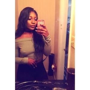 Meet your Posher, Moniqua